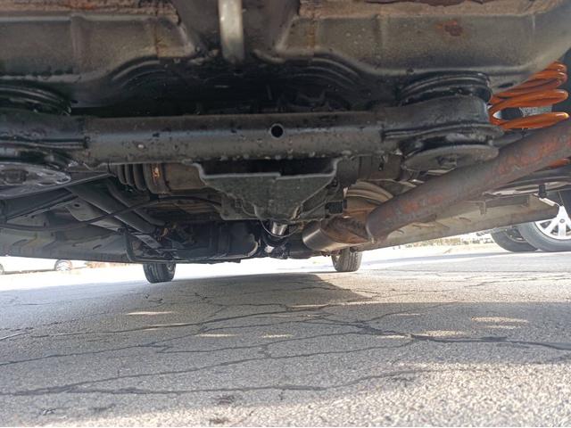 Ｎ－ＢＯＸ Ｇ・Ｌパッケージ　４ＷＤ　両側スライドドア（左側電動）　スマートキー　ＥＴＣ　ナビ　フルセグＴＶ　電動格納式ドアミラー　ベンチシート　リアワイパー　車検令和９年９月まで　ライトレベザイザー　横滑り防止機能（6枚目）