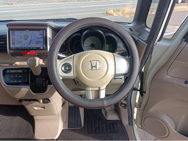 Ｎ－ＢＯＸ Ｇ・Ｌパッケージ　４ＷＤ　両側スライドドア（左側電動）　スマートキー　ＥＴＣ　ナビ　フルセグＴＶ　電動格納式ドアミラー　ベンチシート　リアワイパー　車検令和９年９月まで　ライトレベザイザー　横滑り防止機能（13枚目）