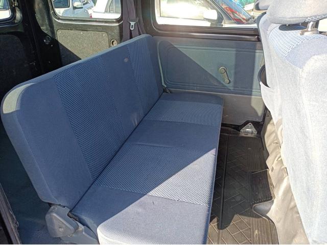 ハイゼットカーゴ クルーズターボ　４ＷＤ　ＥＴＣ　ナビ　フルセグＴＶ　Ｂｌｕｅｔｏｏｔｈ接続対応　電動格納式ドアミラー　ライトレベライザー　車検令和９年１２月まで　１３インチアルミホイール　リアワイパー　両側スライドドア　ターボ（18枚目）