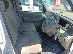お車の知識がなくても大丈夫です！皆様のご来店をスタッフ一同、心よりお待ちしております。 5