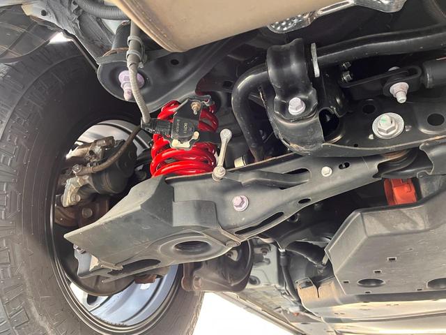 ハイブリッドG リフトアップ 新品オープンカントリー TRDオプションホイール 専用ルーフラック 専用ラダー バグガード TRDパフォーマンスダンパー JBLスピーカー バイカラーLEDフォグ エンジンスターター(77枚目)