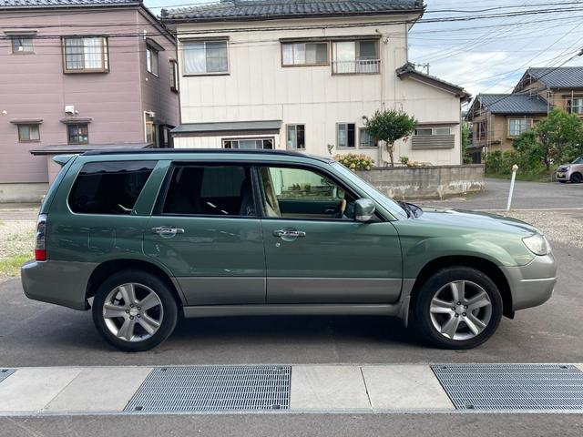 L.L.Beanエディション 5速マニュアル ワンオーナー 社外メモリーナビ 4WD フルセグTV DVD再生 レザーシート シートジーター(9枚目)