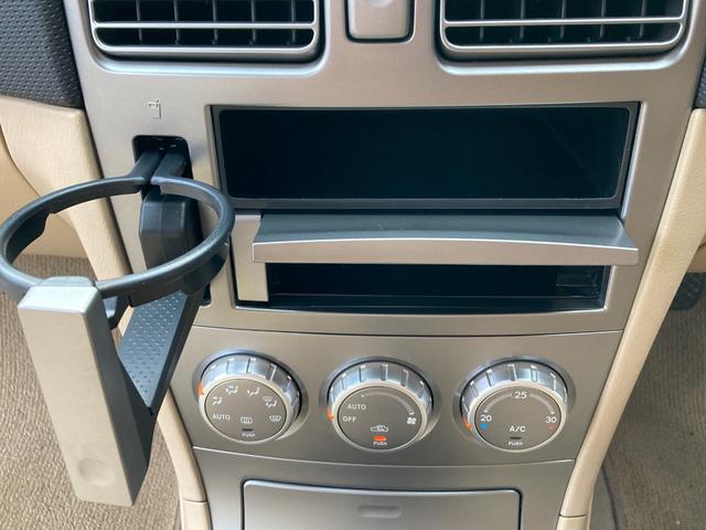 L.L.Beanエディション 5速マニュアル ワンオーナー 社外メモリーナビ 4WD フルセグTV DVD再生 レザーシート シートジーター(16枚目)