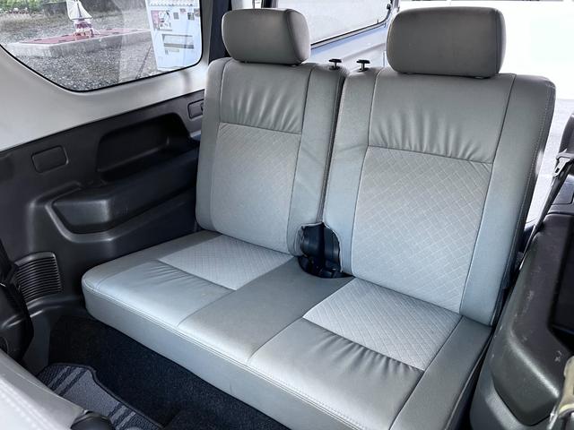 ランドベンチャー ホワイトレター ナビ ルーフレール 助手席エアバック 切替4WD AC 衝突安全ボディ エアバック付き キーレス付 シートヒーター付 パワーウィンドー 皮シート ABS付き(17枚目)