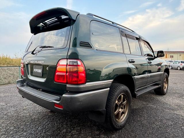 ランドクルーザー１００ ＶＸリミテッド　リモコンキー　フルフラット　４ＷＤ　パワーステアリング　ＡＢＳ　パワーウィンドウ（6枚目）