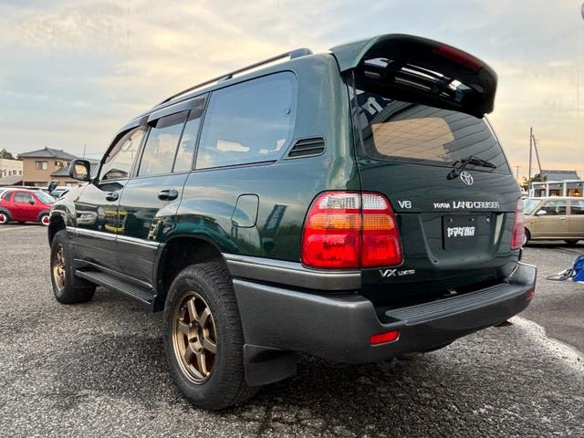 ランドクルーザー１００ ＶＸリミテッド　リモコンキー　フルフラット　４ＷＤ　パワーステアリング　ＡＢＳ　パワーウィンドウ（8枚目）