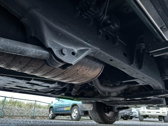 ランドクルーザー１００ ＶＸリミテッド　リモコンキー　フルフラット　４ＷＤ　パワーステアリング　ＡＢＳ　パワーウィンドウ（72枚目）