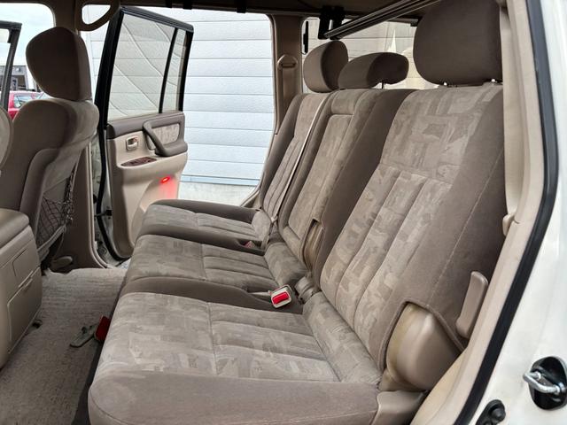 ランドクルーザー１００ ＶＸリミテッド　４ＷＤ　新品タイヤ　ヒッチ　９５０　ＡＨＣ　シュノーケル（31枚目）