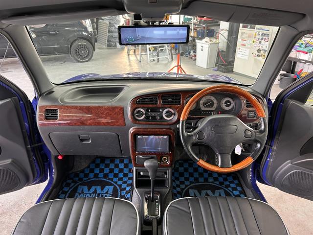 ミラジーノ ジーノ　運転席エアバッグ　ＡＵＸ　パワーウインドー　ＰＳ　助手席エアバッグ　エアコン　ドラレコ　カセット（2枚目）