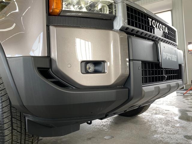 ランドクルーザー２５０ ＶＸ　全方位モニター　フルセグテレビ　Ｂｌｕｅｔｏｏｔｈ　４ＷＤ　レーンアシスト　ＥＴＣ　サンルーフ　パワーシート　衝突被害軽減システム　ルーフレール　パワーバックドア　クリアランスソナー　禁煙車　ナビＴＶ（14枚目）