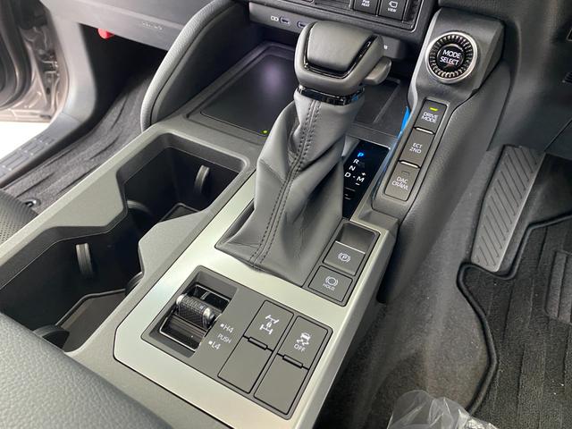 ランドクルーザー２５０ ＶＸ　全方位モニター　フルセグテレビ　Ｂｌｕｅｔｏｏｔｈ　４ＷＤ　レーンアシスト　ＥＴＣ　サンルーフ　パワーシート　衝突被害軽減システム　ルーフレール　パワーバックドア　クリアランスソナー　禁煙車　ナビＴＶ（40枚目）