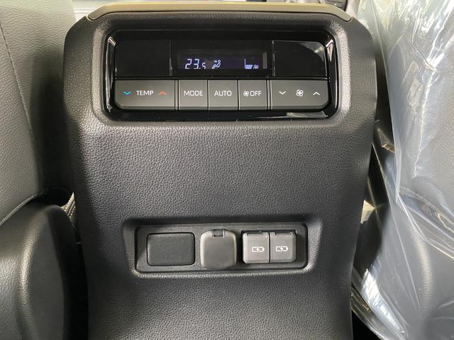 ランドクルーザー２５０ ＶＸ　全方位モニター　フルセグテレビ　Ｂｌｕｅｔｏｏｔｈ　４ＷＤ　レーンアシスト　ＥＴＣ　サンルーフ　パワーシート　衝突被害軽減システム　ルーフレール　パワーバックドア　クリアランスソナー　禁煙車　ナビＴＶ（61枚目）