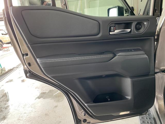 ランドクルーザー２５０ ＶＸ　全方位モニター　フルセグテレビ　Ｂｌｕｅｔｏｏｔｈ　４ＷＤ　レーンアシスト　ＥＴＣ　サンルーフ　パワーシート　衝突被害軽減システム　ルーフレール　パワーバックドア　クリアランスソナー　禁煙車　ナビＴＶ（69枚目）