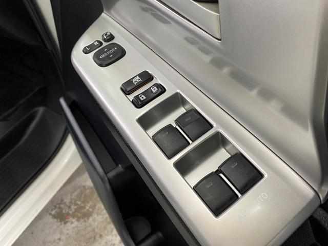 ヴォクシー ＺＳ　リアカメラ　スマートＫＥＹ　ＡＵＴＯエアコン　キーレスエントリー　ＰＳ　衝突安全ボディ　フルフラット　ワンセグテレビ　ＴＶナビ　ＥＴＣ車載器　ウォークスルー　ＡＢＳ　ＡＵＸ　パワーウィンドウ（41枚目）