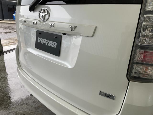 ヴォクシー ＺＳ　ダブルサンルーフ　ドラレコ付き　ＢＬＵＥＴＯＯＴＨ　リアカメラ　スマートＫＥＹ　フルセグ地デジ　キーレスエントリー　ＰＳ　衝突安全ボディ　ＴＶナビ　ＥＴＣ車載器　リアエアコン　ＡＢＳ　ＡＵＸ（25枚目）