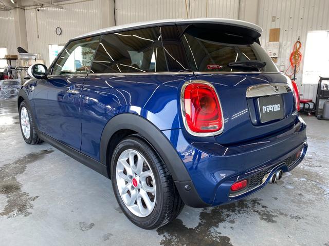 ＭＩＮＩ クーパーＳ　リアビューカメラ　サイドエアバック　セキュリティー　ＡＢＳ　ＨＤＤナビ　パワーウィンドウ　ナビ　パワーステアリング　エアバッグ　ＡＵＴＯエアコン（8枚目）