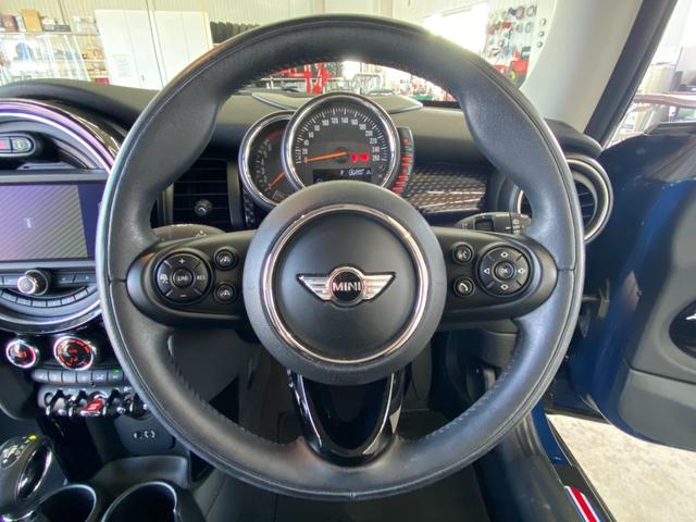 ＭＩＮＩ クーパーＳ　リアビューカメラ　サイドエアバック　セキュリティー　ＡＢＳ　ＨＤＤナビ　パワーウィンドウ　ナビ　パワーステアリング　エアバッグ　ＡＵＴＯエアコン（29枚目）