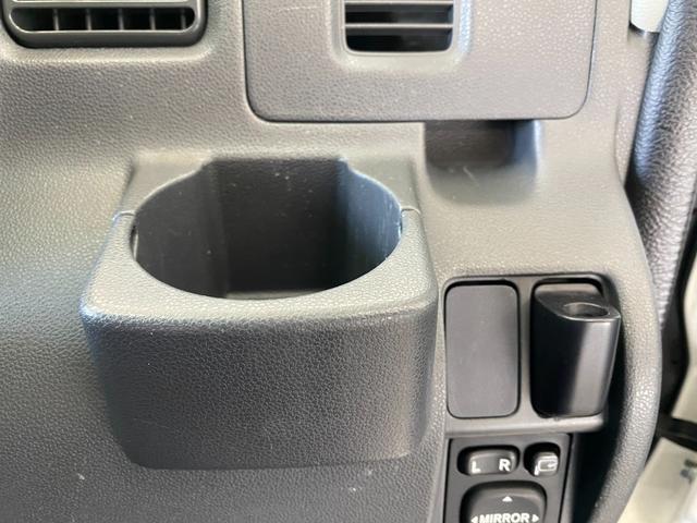 ハイゼットカーゴ クルーズ　ＰＷ　運転席助手席エアバック　切り替え４ＷＤ　運転席エアバック　マニュアルエアコン　ＰＳ　キーレス　両側スライド　ＡＢＳ付　ドラレコ付き（30枚目）