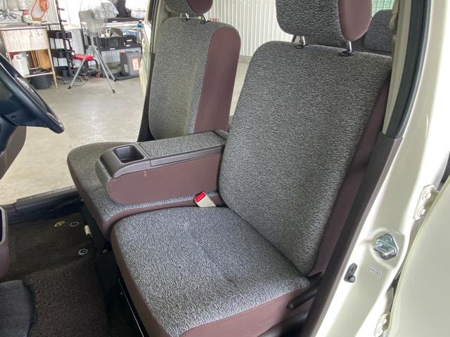 パッソ Ｘ　クツロギ　ＤＶＤ再生　フルセグ　運転席助手席エアバック　衝突安全ボディ　ドライブレコーダー　盗難防止システム　エアコン　ＡＢＳ　ナビＴＶ　ミュージックプレイヤー接続可　パワーステアリング　エアバック　４ＷＤ（45枚目）