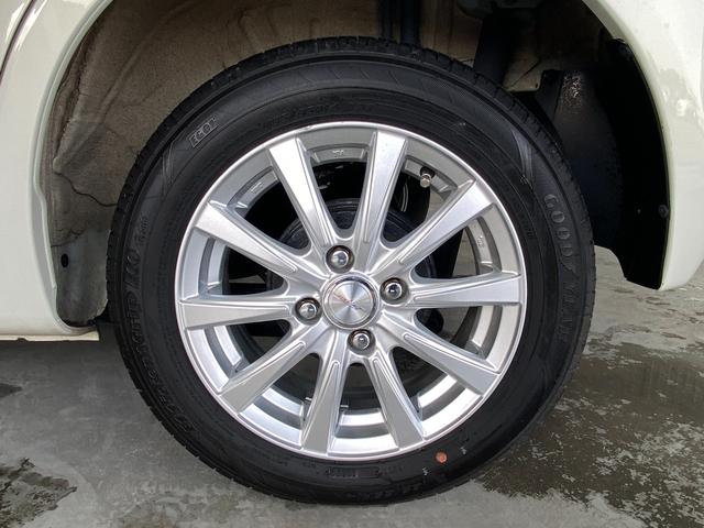 パッソ Ｘ　クツロギ　ＤＶＤ再生　フルセグ　運転席助手席エアバック　衝突安全ボディ　ドライブレコーダー　盗難防止システム　エアコン　ＡＢＳ　ナビＴＶ　ミュージックプレイヤー接続可　パワーステアリング　エアバック　４ＷＤ（64枚目）
