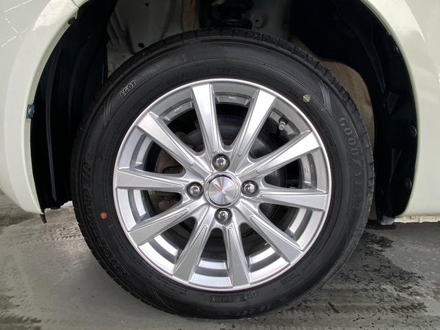 パッソ Ｘ　クツロギ　ＤＶＤ再生　フルセグ　運転席助手席エアバック　衝突安全ボディ　ドライブレコーダー　盗難防止システム　エアコン　ＡＢＳ　ナビＴＶ　ミュージックプレイヤー接続可　パワーステアリング　エアバック　４ＷＤ（65枚目）