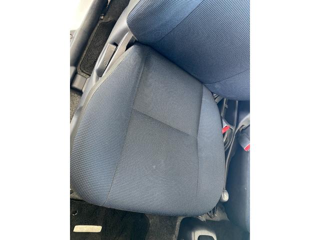 キックス ＲＳ　パワステ　キ－レス　パワーウインドウ　寒冷地仕様　衝突安全ボディ　ＡＢＳ　盗難防止システム　パートタイム４ＷＤ　エアバッグ　デュアルエアバッグ　マニュアルエアコン（37枚目）