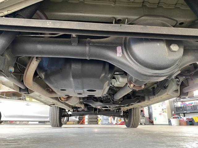 キックス ＲＳ　パワステ　キ－レス　パワーウインドウ　寒冷地仕様　衝突安全ボディ　ＡＢＳ　盗難防止システム　パートタイム４ＷＤ　エアバッグ　デュアルエアバッグ　マニュアルエアコン（55枚目）