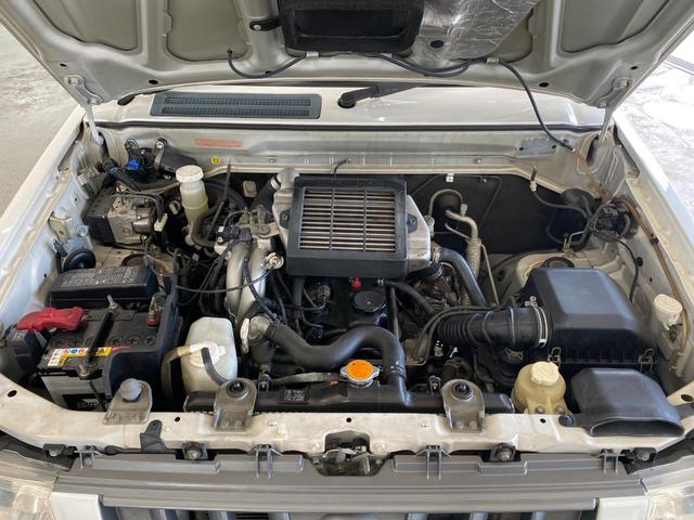 キックス ＲＳ　パワステ　キ－レス　パワーウインドウ　寒冷地仕様　衝突安全ボディ　ＡＢＳ　盗難防止システム　パートタイム４ＷＤ　エアバッグ　デュアルエアバッグ　マニュアルエアコン（61枚目）