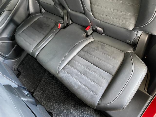 アウトランダーＰＨＥＶ Ｇナビパッケージ　パワートランク　衝突軽減Ｂ　ＵＳＢ　サイドカメラ　後カメラ　オートエアコン　ドライブレコーダー　横滑り防止　盗難防止システム　寒冷地仕様　キーレス　オートクルーズ　ミュージックプレイヤー接続可　ＥＴＣ（52枚目）