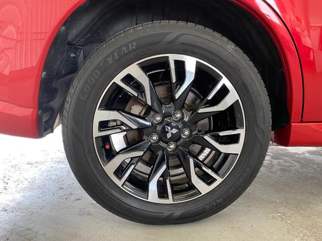 アウトランダーＰＨＥＶ Ｇナビパッケージ　パワートランク　衝突軽減Ｂ　ＵＳＢ　サイドカメラ　後カメラ　オートエアコン　ドライブレコーダー　横滑り防止　盗難防止システム　寒冷地仕様　キーレス　オートクルーズ　ミュージックプレイヤー接続可　ＥＴＣ（67枚目）