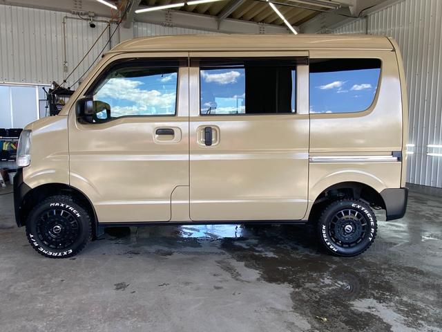 ＮＶ１００クリッパーバン ＧＸ　切替４ＷＤ　リフトアップ　キーレスエントリーキー　パワーウィンドー　フルフラット　助手席エアバック　エアコン　ＥＴＣ　運転席エアバック　パワステ　寒冷地仕様（8枚目）