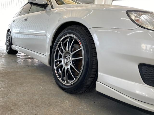 レガシィツーリングワゴン ２．０ＧＴスペックＢ　フルタイム４ＷＤ　エアバック　エアコン　キーレスエントリー　パワーステアリング　パワーウィンドウ　黒革シート　ローダウン　ガラスルーフ　キーレス盗難防止装置　スマートキープッシュスタート　ＥＴＣ車載器（16枚目）
