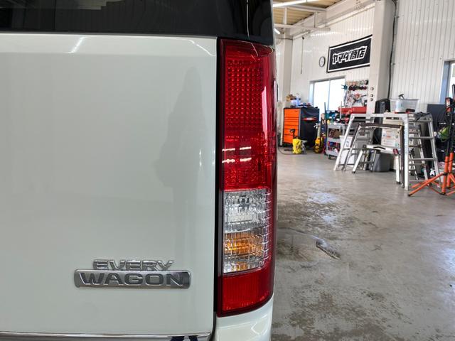 エブリイワゴン レザーセレクション　キーレス　ＡＢＳ　盗難防止システム　オートエアコン　エアバック　シートヒーター　パワーウインドウ　パワーステアリング　切替４ＷＤ（19枚目）