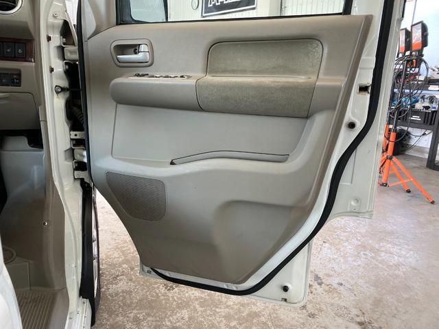 エブリイワゴン レザーセレクション　キーレス　ＡＢＳ　盗難防止システム　オートエアコン　エアバック　シートヒーター　パワーウインドウ　パワーステアリング　切替４ＷＤ（58枚目）