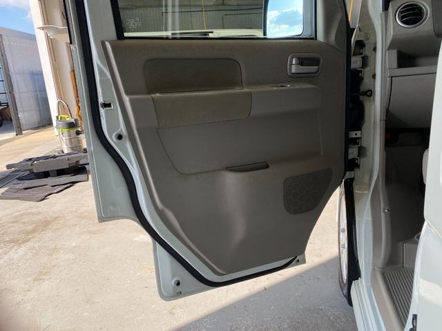 エブリイワゴン レザーセレクション　キーレス　ＡＢＳ　盗難防止システム　オートエアコン　エアバック　シートヒーター　パワーウインドウ　パワーステアリング　切替４ＷＤ（61枚目）