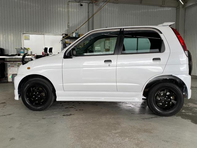 テリオスキッド カスタム　Ｓエディション　キーレス　４ＷＤ　エアコン　パワステ　パワーウインドウ　Ｗエアバッグ（8枚目）