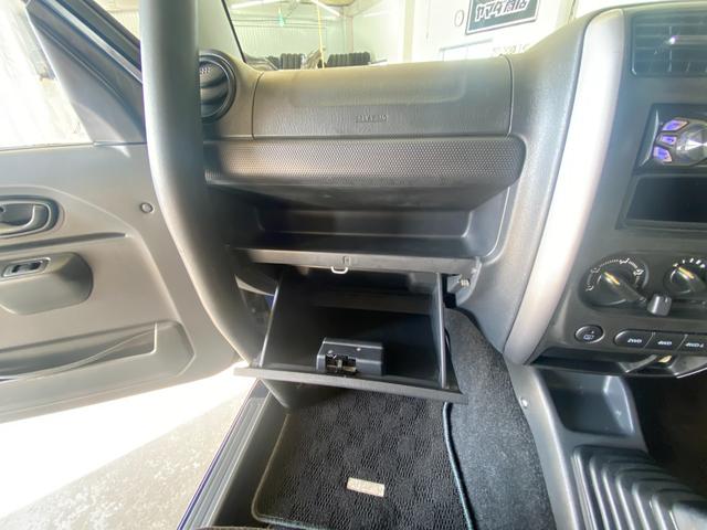 ジムニー ＸＧ　関東仕入　５ＭＴ　定員２名　ロールバー　リフトアップ　新品タイヤＧ００３　キーレス　社外オーディオ（30枚目）