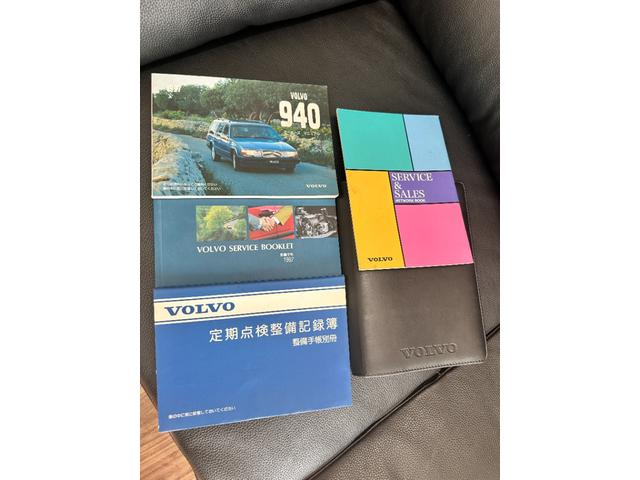 ９４０エステート ９４０クラシックエステート　／走行距離５万キロ台／整備記録簿有／ワンオーナー／サンルーフ／本革シート／シートヒーター／パワーシート／ルーフレール／ヘッドライトワイパー／本革ステアリング／純正１６インチアルミ／関東仕入／取説有／（71枚目）