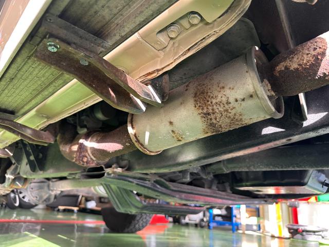 ランドクルーザー７０ ＺＸ　新品ボンネット交換　新品フロントフェンダー左右交換　特注製作フェンダーエプロン左右交換　新品リヤクォーターパネル左右交換　新品ロッカーパネル交換　純正ＯＰ電動サンルーフ　新品シーカバー＆ダッシュマット（76枚目）