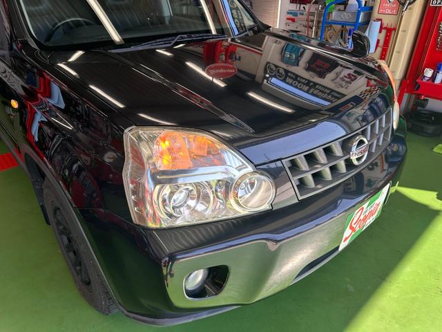 エクストレイル ２０Ｘ　ブラックホイール　ＴＯＹＯブロックタイヤ　スタッドレス＆ブラックホイールセット付き　新品ＬＥＤヘッドライト　ナビ　ＣＤ　ＵＳＢポート　バックモニター　ＥＴＣ　ワンオーナー　禁煙車　ディーラー記録簿付き（10枚目）