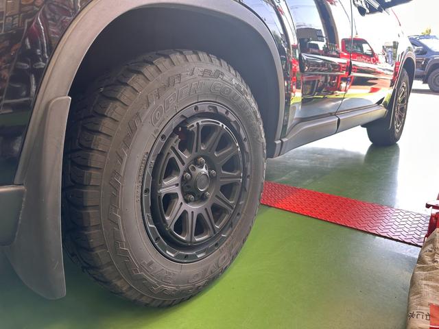 エクストレイル ２０Ｘ　ブラックホイール　ＴＯＹＯブロックタイヤ　スタッドレス＆ブラックホイールセット付き　新品ＬＥＤヘッドライト　ナビ　ＣＤ　ＵＳＢポート　バックモニター　ＥＴＣ　ワンオーナー　禁煙車　ディーラー記録簿付き（12枚目）