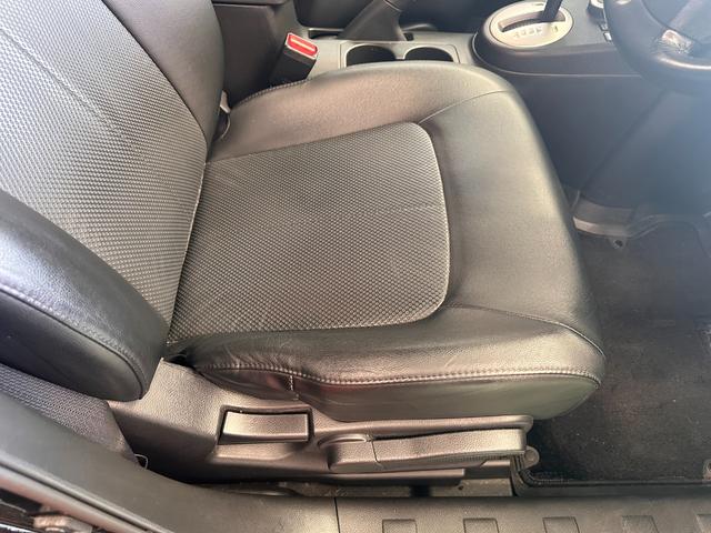 エクストレイル ２０Ｘ　ブラックホイール　ＴＯＹＯブロックタイヤ　スタッドレス＆ブラックホイールセット付き　新品ＬＥＤヘッドライト　ナビ　ＣＤ　ＵＳＢポート　バックモニター　ＥＴＣ　ワンオーナー　禁煙車　ディーラー記録簿付き（29枚目）
