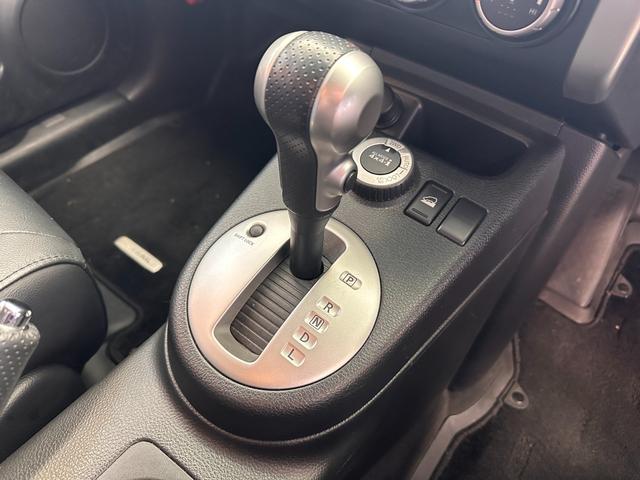 エクストレイル ２０Ｘ　ブラックホイール　ＴＯＹＯブロックタイヤ　スタッドレス＆ブラックホイールセット付き　新品ＬＥＤヘッドライト　ナビ　ＣＤ　ＵＳＢポート　バックモニター　ＥＴＣ　ワンオーナー　禁煙車　ディーラー記録簿付き（37枚目）