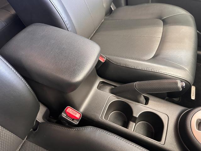 エクストレイル ２０Ｘ　ブラックホイール　ＴＯＹＯブロックタイヤ　スタッドレス＆ブラックホイールセット付き　新品ＬＥＤヘッドライト　ナビ　ＣＤ　ＵＳＢポート　バックモニター　ＥＴＣ　ワンオーナー　禁煙車　ディーラー記録簿付き（40枚目）