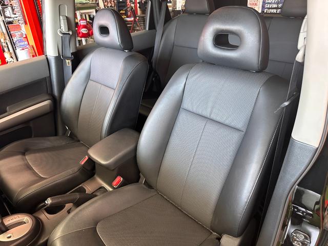 エクストレイル ２０Ｘ　ブラックホイール　ＴＯＹＯブロックタイヤ　スタッドレス＆ブラックホイールセット付き　新品ＬＥＤヘッドライト　ナビ　ＣＤ　ＵＳＢポート　バックモニター　ＥＴＣ　ワンオーナー　禁煙車　ディーラー記録簿付き（46枚目）