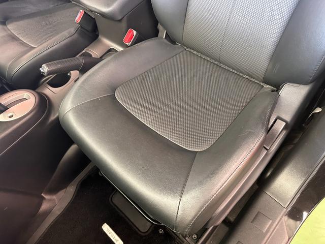 エクストレイル ２０Ｘ　ブラックホイール　ＴＯＹＯブロックタイヤ　スタッドレス＆ブラックホイールセット付き　新品ＬＥＤヘッドライト　ナビ　ＣＤ　ＵＳＢポート　バックモニター　ＥＴＣ　ワンオーナー　禁煙車　ディーラー記録簿付き（47枚目）