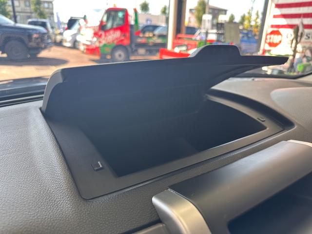 エクストレイル ２０Ｘ　ブラックホイール　ＴＯＹＯブロックタイヤ　スタッドレス＆ブラックホイールセット付き　新品ＬＥＤヘッドライト　ナビ　ＣＤ　ＵＳＢポート　バックモニター　ＥＴＣ　ワンオーナー　禁煙車　ディーラー記録簿付き（50枚目）