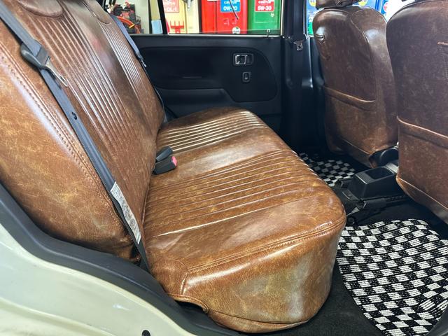 ミラジーノ ミニライトスペシャル　オルタネータ交換（Ｒ７年１１月）　新品ホワイトリボンタイヤ　新品ブラウンシートカバー　ＮＡＲＤＩステアリング＆シフトノブ　ホワイトホイール　新品フロアマット　純正ホワイトカラー　ＵＳＢ接続オーディオ（48枚目）