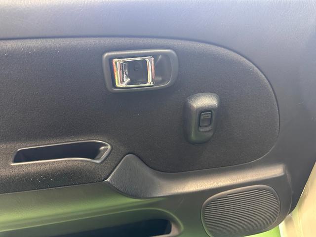 ミラジーノ ミニライトスペシャル　オルタネータ交換（Ｒ７年１１月）　新品ホワイトリボンタイヤ　新品ブラウンシートカバー　ＮＡＲＤＩステアリング＆シフトノブ　ホワイトホイール　新品フロアマット　純正ホワイトカラー　ＵＳＢ接続オーディオ（55枚目）