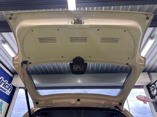 ミラジーノ ミニライトスペシャル　オルタネータ交換（Ｒ７年１１月）　新品ホワイトリボンタイヤ　新品ブラウンシートカバー　ＮＡＲＤＩステアリング＆シフトノブ　ホワイトホイール　新品フロアマット　純正ホワイトカラー　ＵＳＢ接続オーディオ（60枚目）